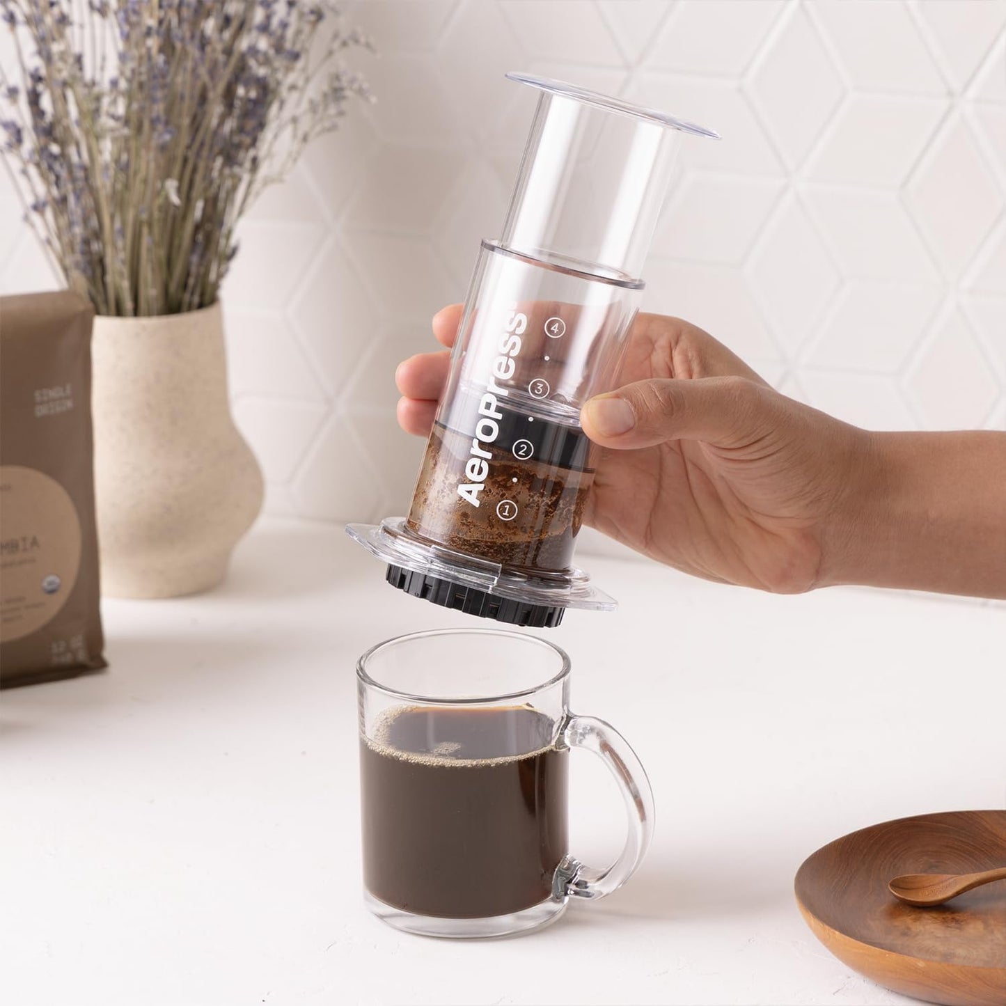 AeroPress Coffee Maker - Clear & Colors | Cafetera AeroPress