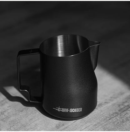 Jarra para leche MHW-3BOMBER Turbo 350ml negro mate para latte art – vista 7